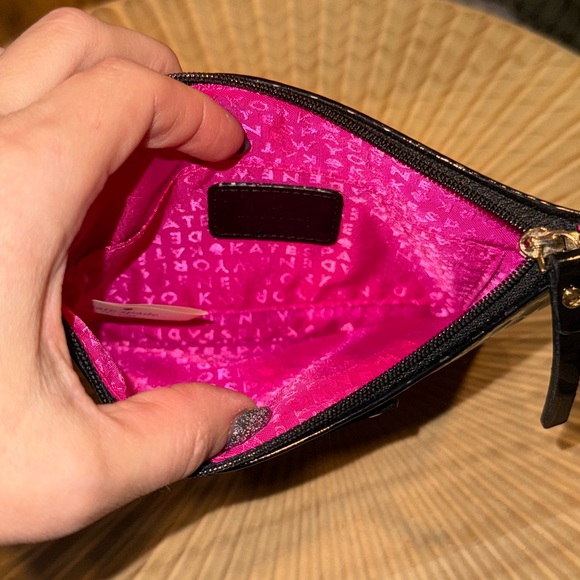 🖤 Kate Spade Pouch - Picture 7 of 7
